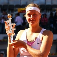 Kalahkan Azarenka, Kvitova Juara