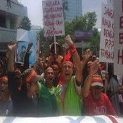 Tolak RPP Tembakau, Ratusan Petani Geruduk Kemenkes