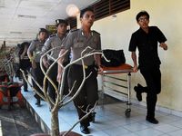 Jenazah Korban Bentrok di Makassar Diotopsi