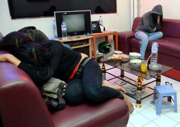 Panti Pijat dan Spa di Surabaya Dirazia