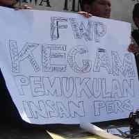 Kecam Kekerasan Pers, Wartawan Pacitan Gelar Aksi Damai