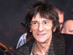 Gitaris Rolling Stones Mengalahkan Frontman Pulp