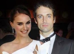 Tunangan Natalie Portman Ikon Terbaru Yves Saint Laurent