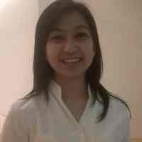 Keliling Mall, Dewi Yana Nyaman Pakai High Heels