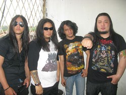 Betrayer Jadi Band Pertama di Indonesia yang Diendorse Dean Guitars