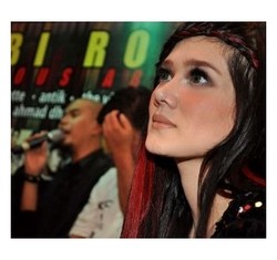 Mulan Jameela Ikhlas Digosipin Hamil