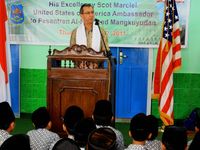 Dubes AS Kunjungi Ponpes Al Muayyad
