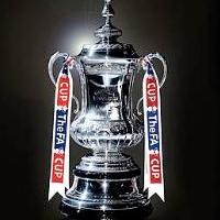 Puluhan Tahun Menunggu Piala