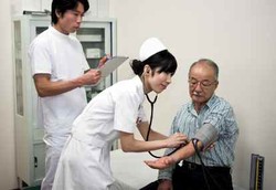 Jadi Ujung Tombak Pelayanan Kesehatan, Perawat Harus Adil