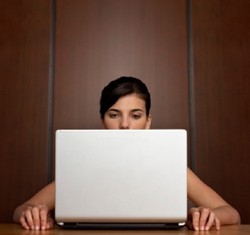 Lakukan 4 Hal Ini di Facebook Saat Putus Cinta