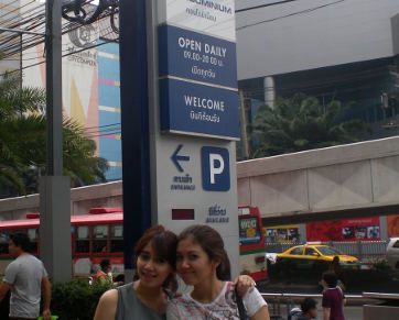 Foto: Tim Bangkok Semakin Heboh Belanja