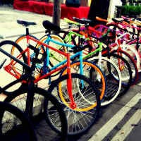 Hindari Gangguan Kandung Kemih, Nggowes Pakai Celana Pengaman Yuk!