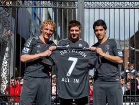 Bersama Dalglish, Suarez Yakin Liverpool Lebih Kompetitif 