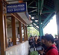 Penertiban Pengguna KRL Harus Diikuti dengan Perbaikan Sarana