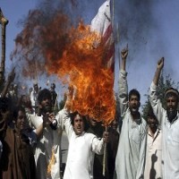 Demonstran Afghan Protes Kematian Warga Sipil Akibat Pasukan NATO