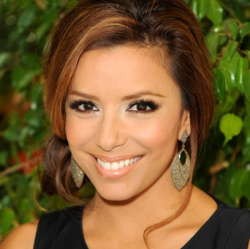 Eva Longoria Topless di Atas Kuda