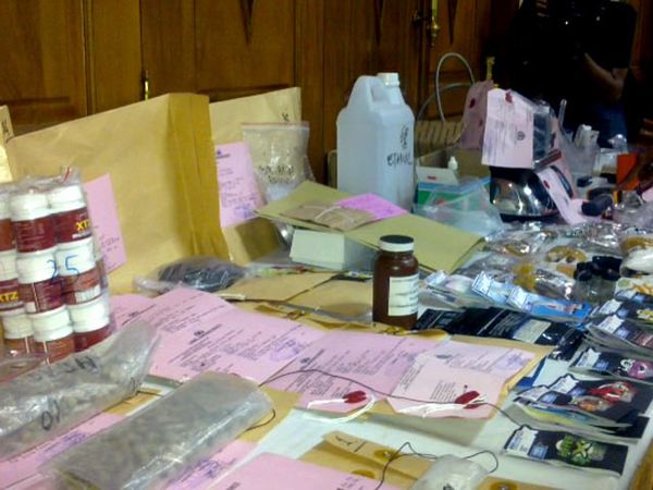 Polisi Gerebek Pabrik Narkoba