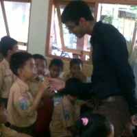 Tingkatkan Program Life Skill, SDN Sidomoro I Datangkan Native Speaker