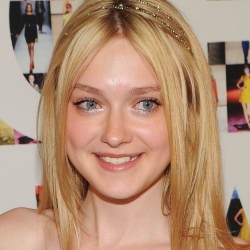 Dakota Fanning Kehilangan Keperawanan di Very Good Girl