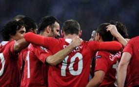 Setan Merah Tampil Full Team