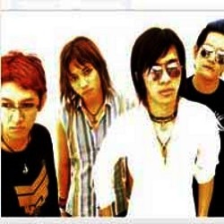 Konser Tabrakan Seru Ala Ipang BIP & J-Rocks