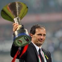 Allegri Serahkan Pembelian Pemain pada Berlusconi
