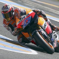 Stoner Juara, Le Mans Penuh Cerita