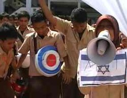 Komunitas Yahudi: Perkataan Benjamin Ketang Fitnah