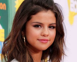 Selena Gomez Benci Paparazzi