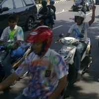 Konvoi Lulusan SMA Blokir Jalan 