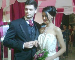 4 Koleksi Eksklusif di Gerai Baru Frank Duet