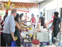 Masakan Indonesia Diserbu Pengunjung Festival di Lagos, Nigeria
