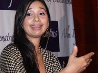 Ayu Azhari Kompak Bareng Mike Tramp