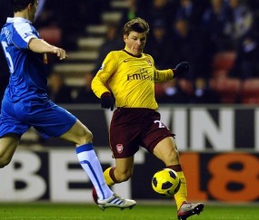 Arsenal Mungkin Jual Arshavin