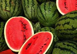 Semangka, si Manis Viagra Alami