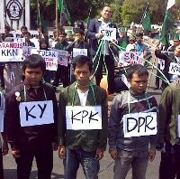 Aksi Peringatan Reformasi di Semarang Ricuh, Satu Mahasiswa Diamankan