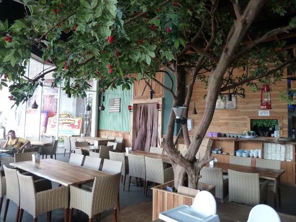 Yuk, Bersantai di White Hunter!