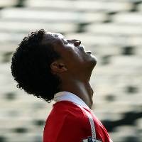 Nani Terbaik Pilihan Rekan, Chicharito Pilihan Fans