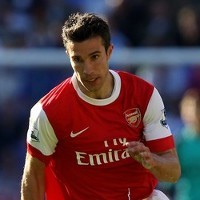 Arsenal Bakal Naikkan Gaji Van Persie