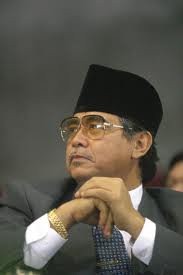 Wakil Ketua DPR: Komisi VIII Harus Panggil Panji Gumilang