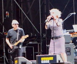 Blondie Akan Merilis Album Baru Setelah 8 Tahun