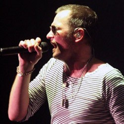 Eks Vokalis Velvet Revolver Pernah Diperkosa Saat Umur 12 Tahun