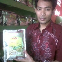 Sukses Berbisnis Oleh-oleh Beromzet Miliaran