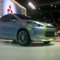 Nissan-Mitsubishi Kucurkan 10 Juta Yen untuk Mobil Mini