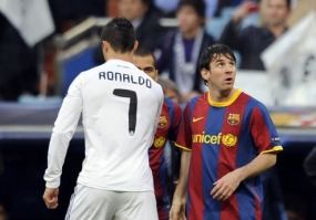 Messi Sebut CR7 Layak Raih Pichichi