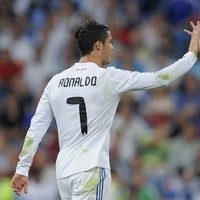CR7 Sabet Penghargaan Sepatu Emas Eropa