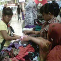 Jelang Akhir Bulan, Baju Anak Discount Gede