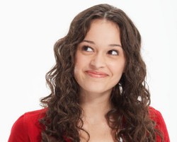 Tatanan Rambut Seksi untuk Si Tubuh Mungil