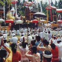 Pura Mandara Giri Kebanggaan Warga Lumajang