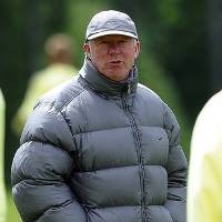 Jurnalis yang Bertanya soal Giggs Dilarang Datang